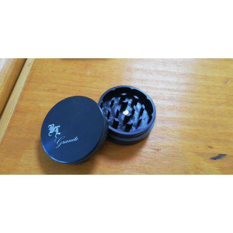 Grinder black leaf granite 2 parties